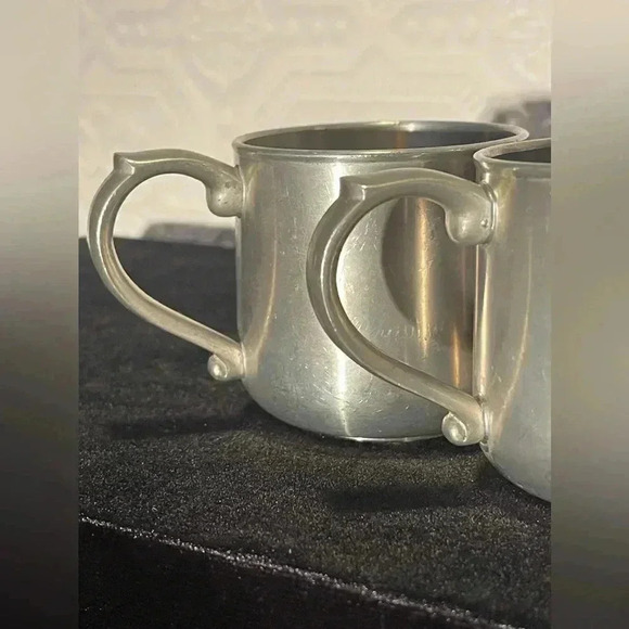 Vintage set of 2 Malaysia TUMASEK 97% PEWTER Children Baby Cups / Mugs - Picture 6 of 13